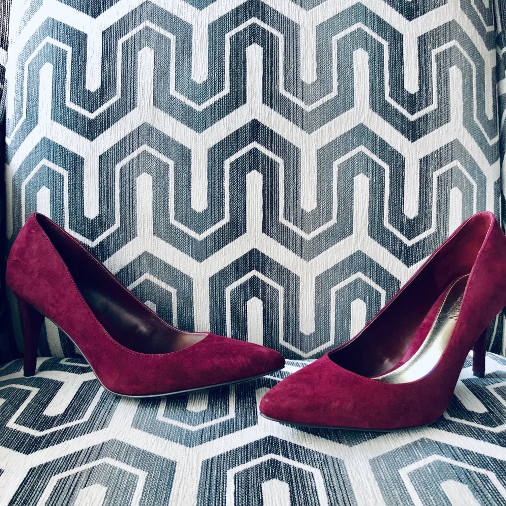 NEW Ralph Lauren Reave Suede Pump sz 8